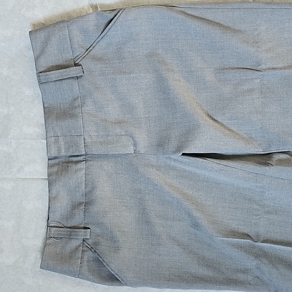 Ladies capris - Picture 2 of 5